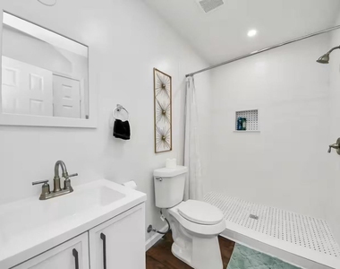 3217 Binz Street - Photo Thumbnail 16