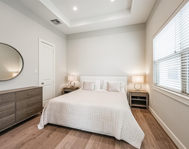 5209 Allen Street - Photo Thumbnail 14