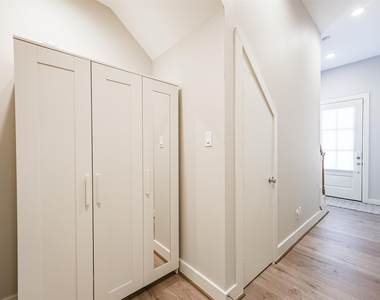 5209 Allen Street - Photo Thumbnail 12