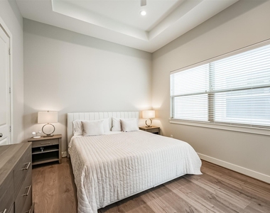 5209 Allen Street - Photo Thumbnail 13