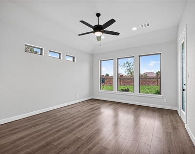 2600 Golden Palms Lane - Photo Thumbnail 28