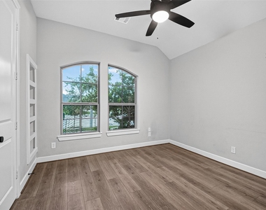 2600 Golden Palms Lane - Photo Thumbnail 19