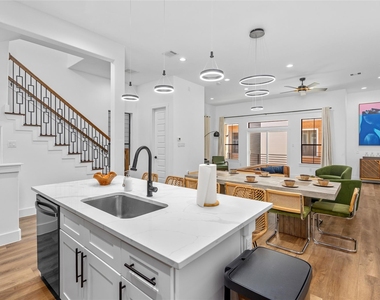 1303 E 27th Street - Photo Thumbnail 13