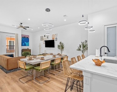 1303 E 27th Street - Photo Thumbnail 11