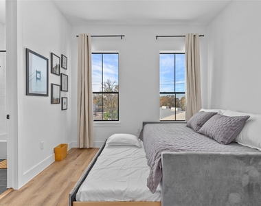 1303 E 27th Street - Photo Thumbnail 29