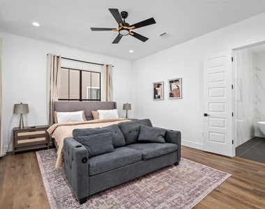 1303 E 27th Street - Photo Thumbnail 30