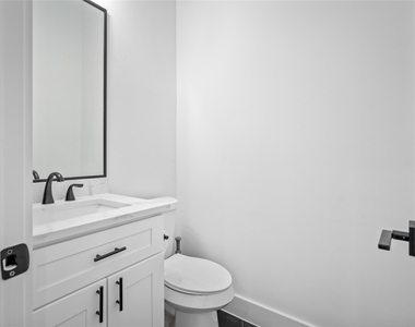 1303 E 27th Street - Photo Thumbnail 25