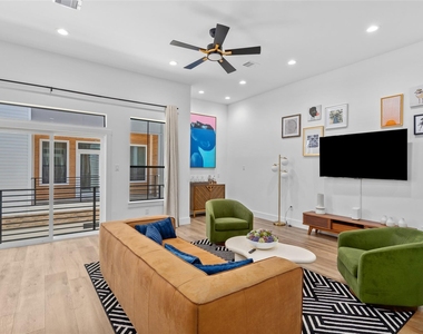 1303 E 27th Street - Photo Thumbnail 17