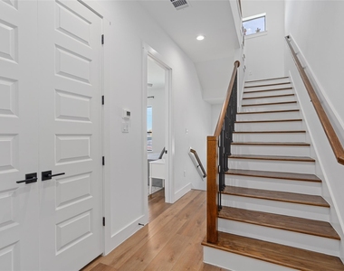 1303 E 27th Street - Photo Thumbnail 26