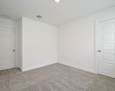 1115 Yaupon Dr - Photo Thumbnail 20