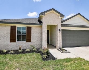 1115 Yaupon Dr - Photo Thumbnail 2
