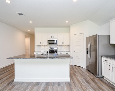 1115 Yaupon Dr - Photo Thumbnail 7