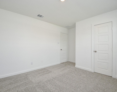 1115 Yaupon Dr - Photo Thumbnail 17