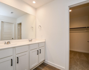 1115 Yaupon Dr - Photo Thumbnail 21