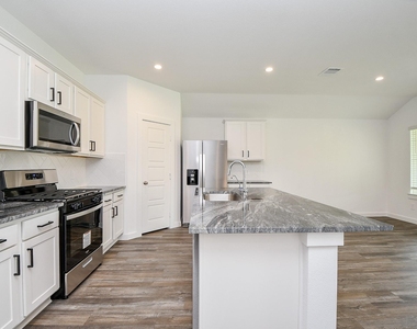 1115 Yaupon Dr - Photo Thumbnail 5