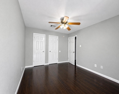 12027 Silver Island Circle - Photo Thumbnail 9
