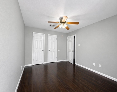 12027 Silver Island Circle - Photo Thumbnail 11