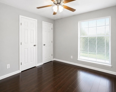 12027 Silver Island Circle - Photo Thumbnail 10