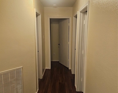 5910 Minor Street - Photo Thumbnail 9