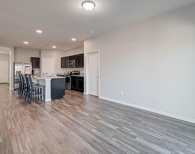 10133 Pappas Drive - Photo Thumbnail 10