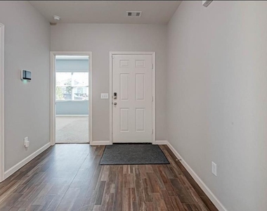 10133 Pappas Drive - Photo Thumbnail 2