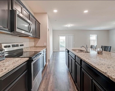 10133 Pappas Drive - Photo Thumbnail 14