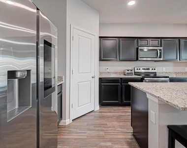 10133 Pappas Drive - Photo Thumbnail 12