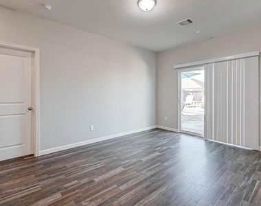 10133 Pappas Drive - Photo Thumbnail 9