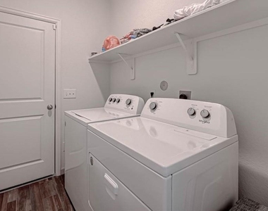 10133 Pappas Drive - Photo Thumbnail 16
