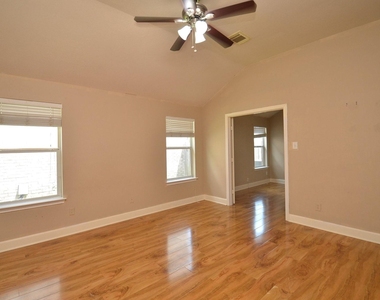 4510 Regal Drive - Photo Thumbnail 13