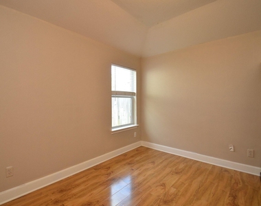 4510 Regal Drive - Photo Thumbnail 19