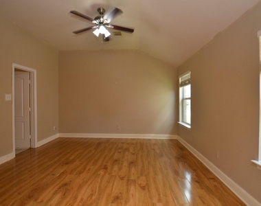 4510 Regal Drive - Photo Thumbnail 15