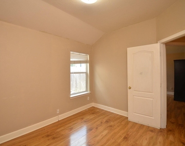 4510 Regal Drive - Photo Thumbnail 20