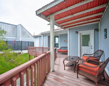 2734 Avenue D - Photo Thumbnail 21