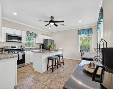2734 Avenue D - Photo Thumbnail 8