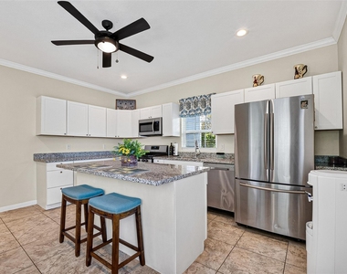2734 Avenue D - Photo Thumbnail 13