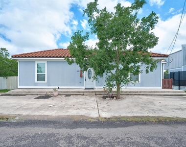 2734 Avenue D - Photo Thumbnail 1