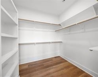 835 Elkhart Street - Photo Thumbnail 9