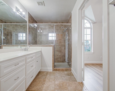 624 E 39th Street - Photo Thumbnail 23