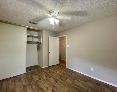 13703 Carsa Lane - Photo Thumbnail 15
