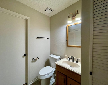 13703 Carsa Lane - Photo Thumbnail 18
