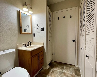 13703 Carsa Lane - Photo Thumbnail 17