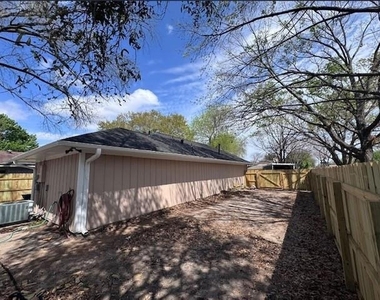 13703 Carsa Lane - Photo Thumbnail 20