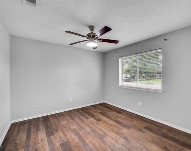 13618 Piney Oaks Drive - Photo Thumbnail 23