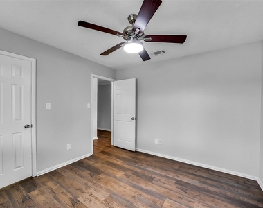 13618 Piney Oaks Drive - Photo Thumbnail 24
