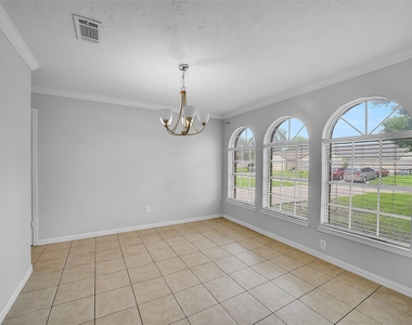 13618 Piney Oaks Drive - Photo Thumbnail 8
