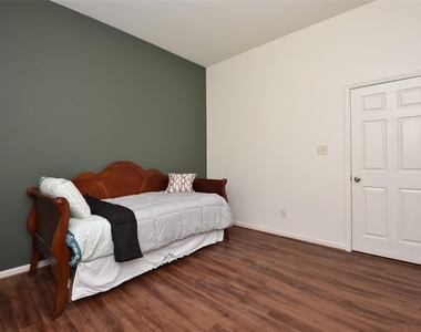 6307 Teal Mist Lane - Photo Thumbnail 5