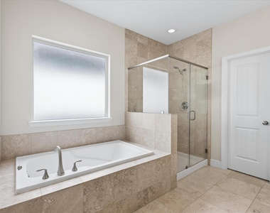 814 W 26th Street - Photo Thumbnail 31