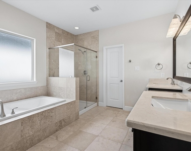 814 W 26th Street - Photo Thumbnail 29
