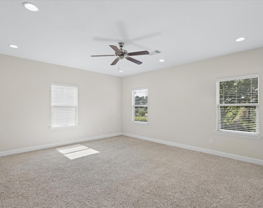 814 W 26th Street - Photo Thumbnail 27